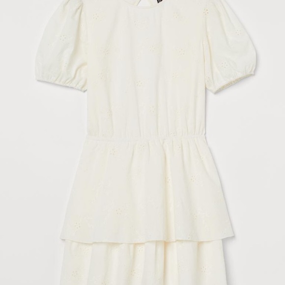 HM BRODERIE ANGLAIS OPEN BACK DRESS PUFF SLEEVE - Picture 4 of 8